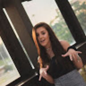 Meet your Posher, Abby